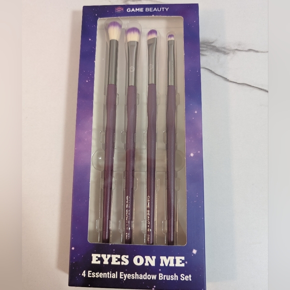 Makeup clearance Game Beauty Eyes on Me 4 brush set - Picture 2 of 3